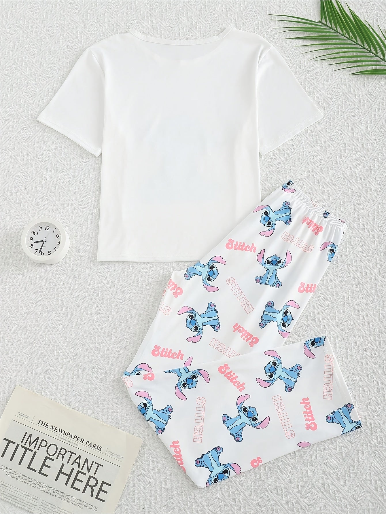 Disney Stitch Two-piece Set Women'S Sleepwear Set, White Set with Cute Cartoon Print Of Stitch Pattern, Round Neck Short Sleeved Top And Pants, Comfortable Fabric Home Suit Set, Thin Material