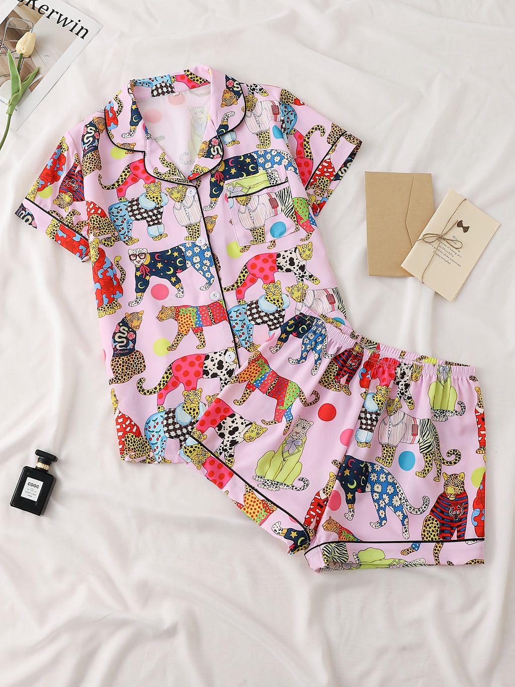 Ladies' Two-piece Satin Pajama Set with Colorful Leopard Pattern, Women's 2pcs Short-sleeved Stand Collar Top Paired with Shorts, Women's Pajamas for Home Wear, Two-piece Women's Set