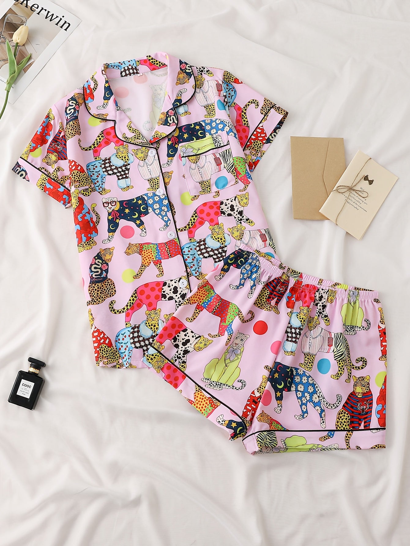 Ladies' Two-piece Satin Pajama Set with Colorful Leopard Pattern, Women's 2pcs Short-sleeved Stand Collar Top Paired with Shorts, Women's Pajamas for Home Wear, Two-piece Women's Set