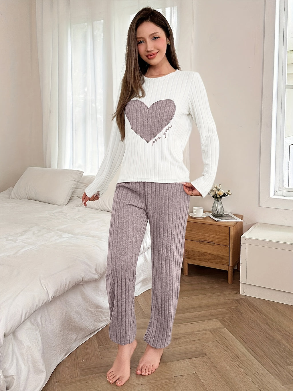 Autumn and Winter Women's Pajama Set with Heart Pattern, Fleece-Lined Round Neck Long Sleeve Pants - Comfortable, Cute, Sweet, and Elegant Home Wear